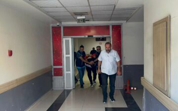 bıçaklı cinayet]